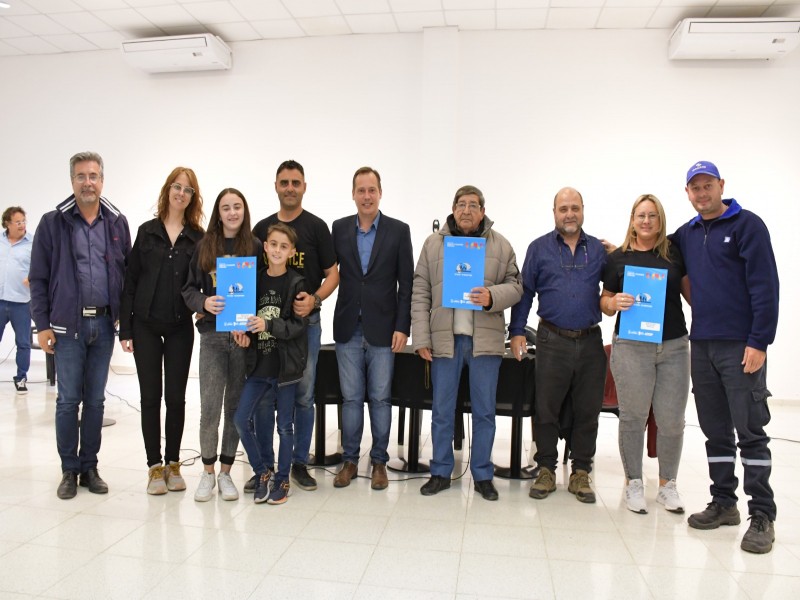  36 familias ya tienen sus escrituras sociales definitivas
