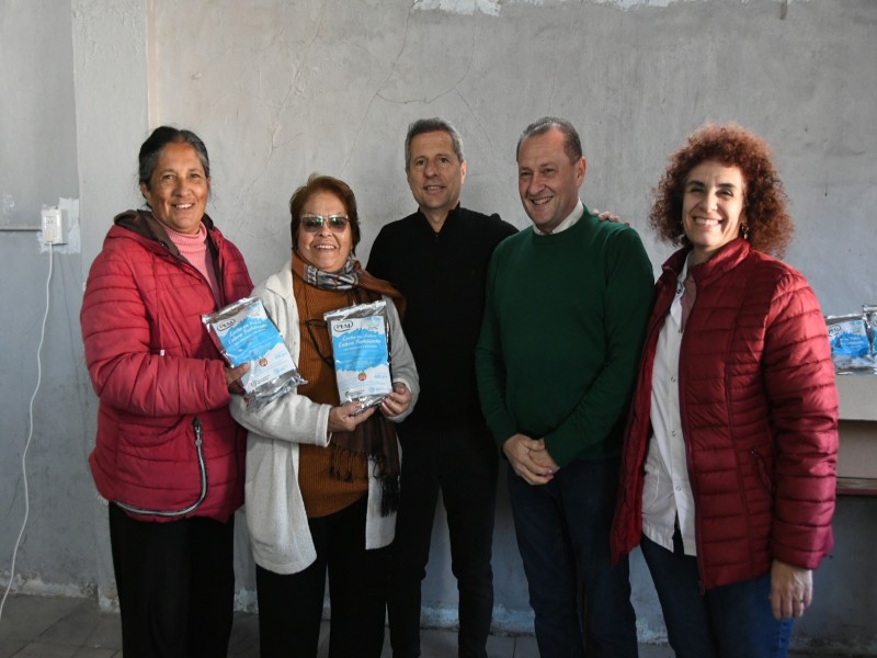 Planta Elaboradora de Medicamentos: se realizó la primera entrega de leche fortificada en la ciudad